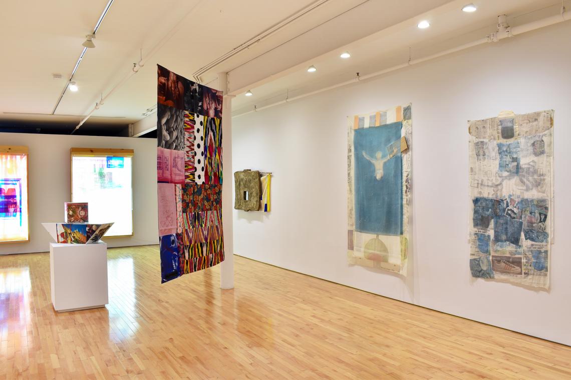Robert Rauschenberg at Gemini: Celebrating Four Decades of Innovation and Collaboration (A Centennial Exhibition)